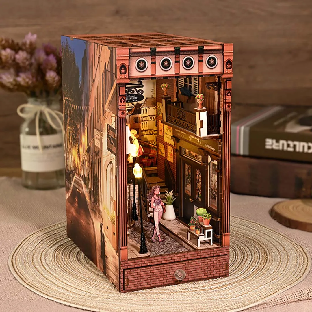 Bustling Street Scene Wooden Book Nook