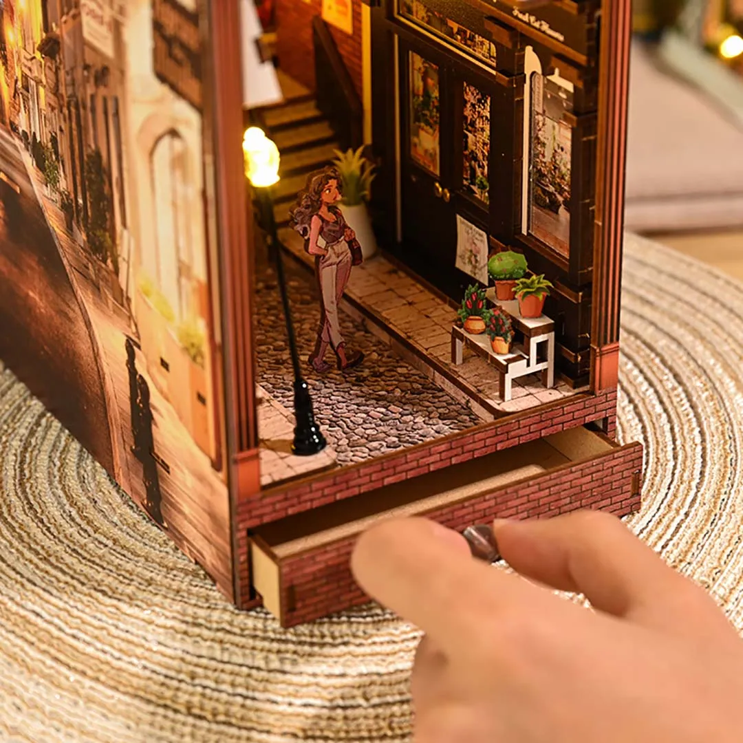 Bustling Street Scene Wooden Book Nook