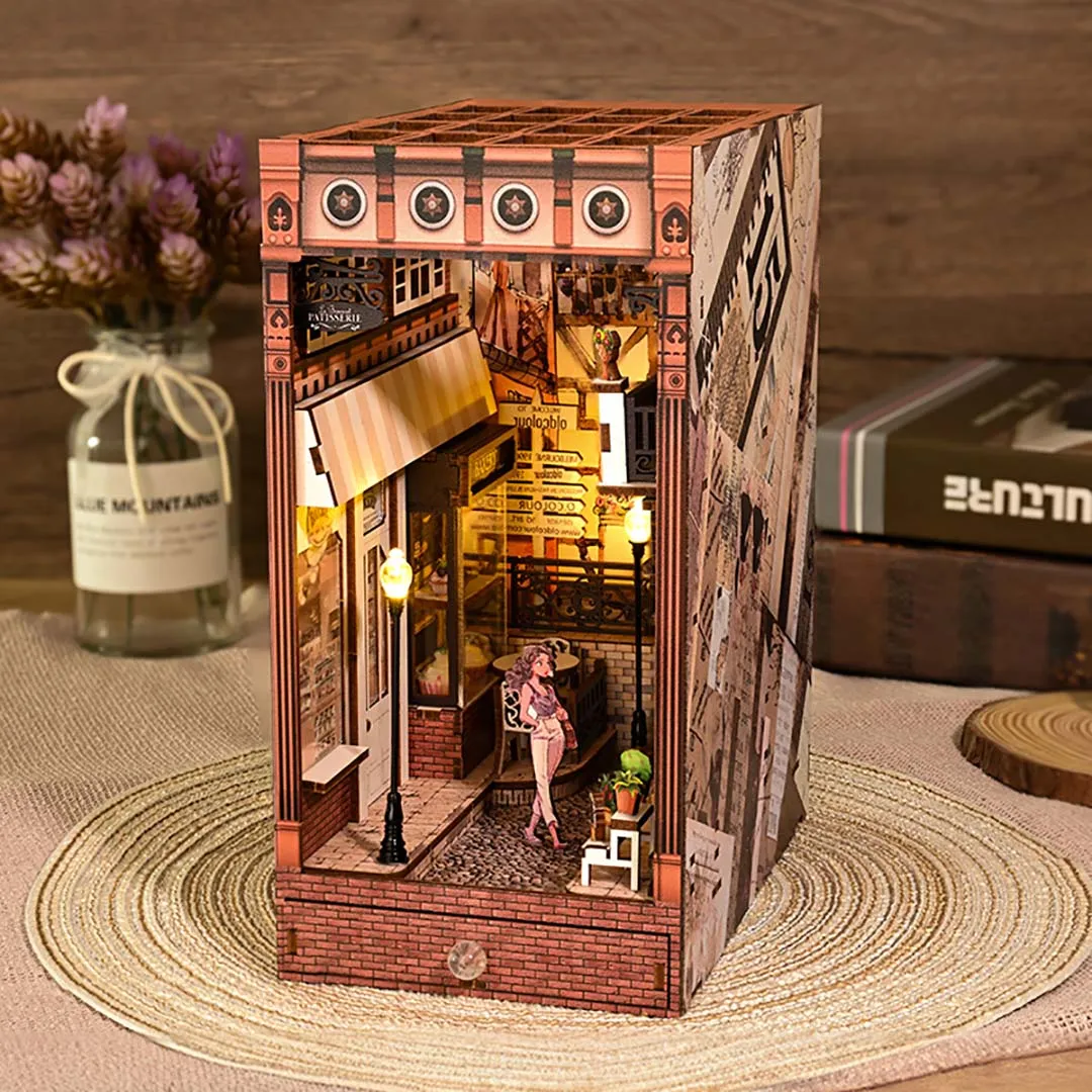 Bustling Street Scene Wooden Book Nook