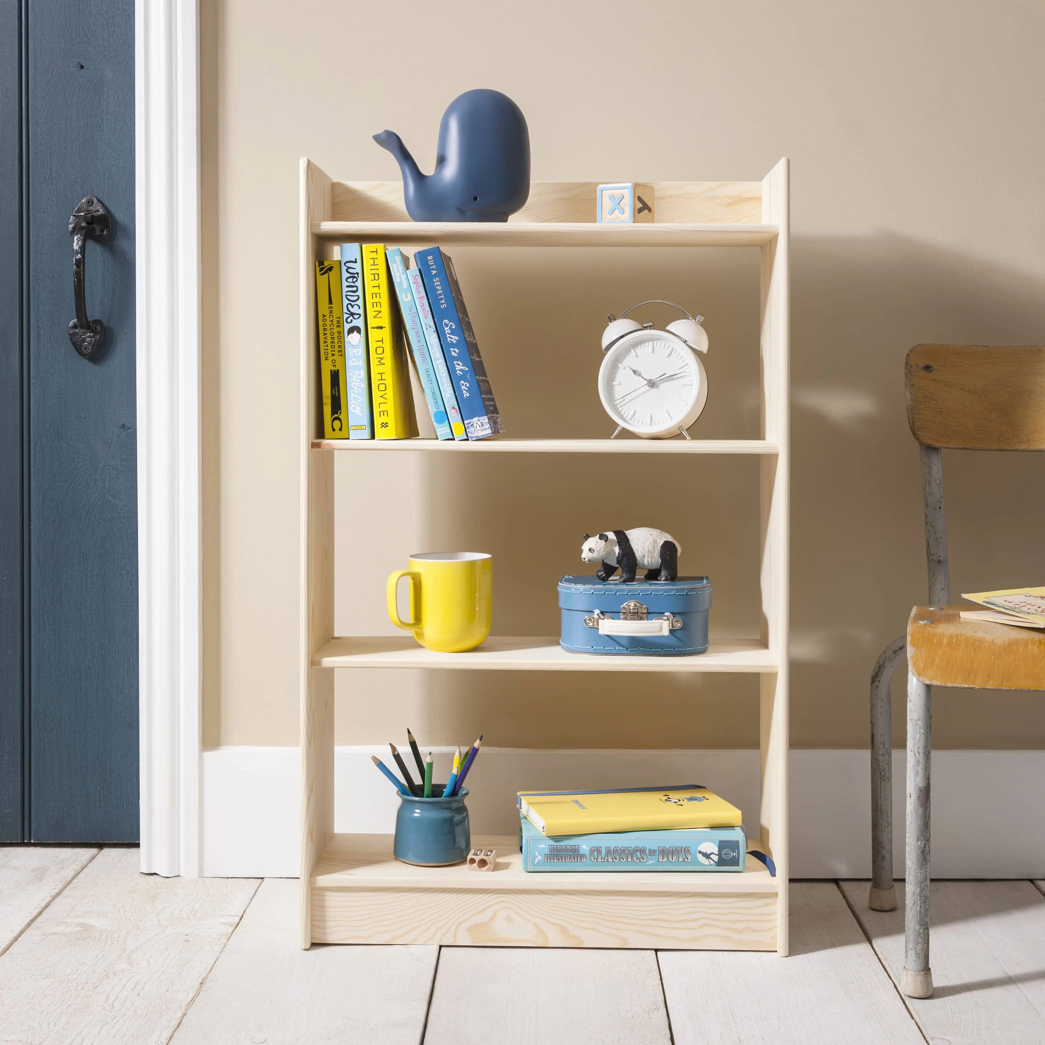 Haas Bookshelf 3 Shelf Bookcase in Natural Pine